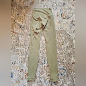 Lululemon olive green leggings size 2 great condition with 30 in inseam